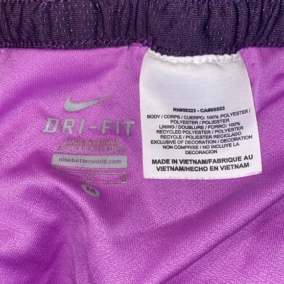 Nike Dri-Fit shorts size Medium - Picture 3 of 3